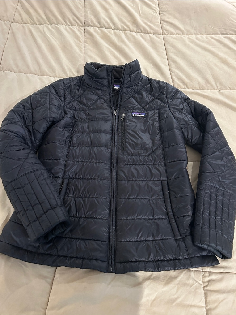 Patagonia women’s jacket - black, size M